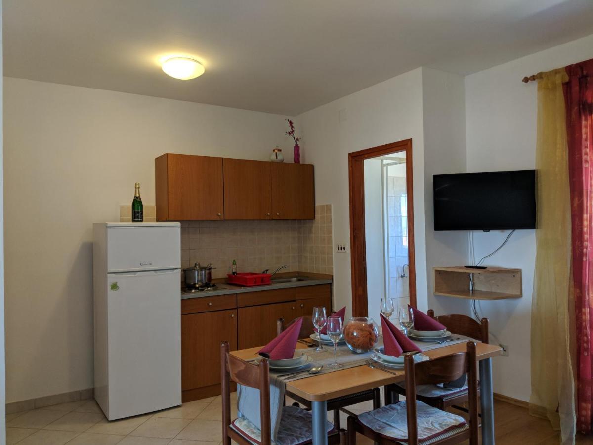 Apartmani Cosic Ante Dobropoljana Zewnętrze zdjęcie